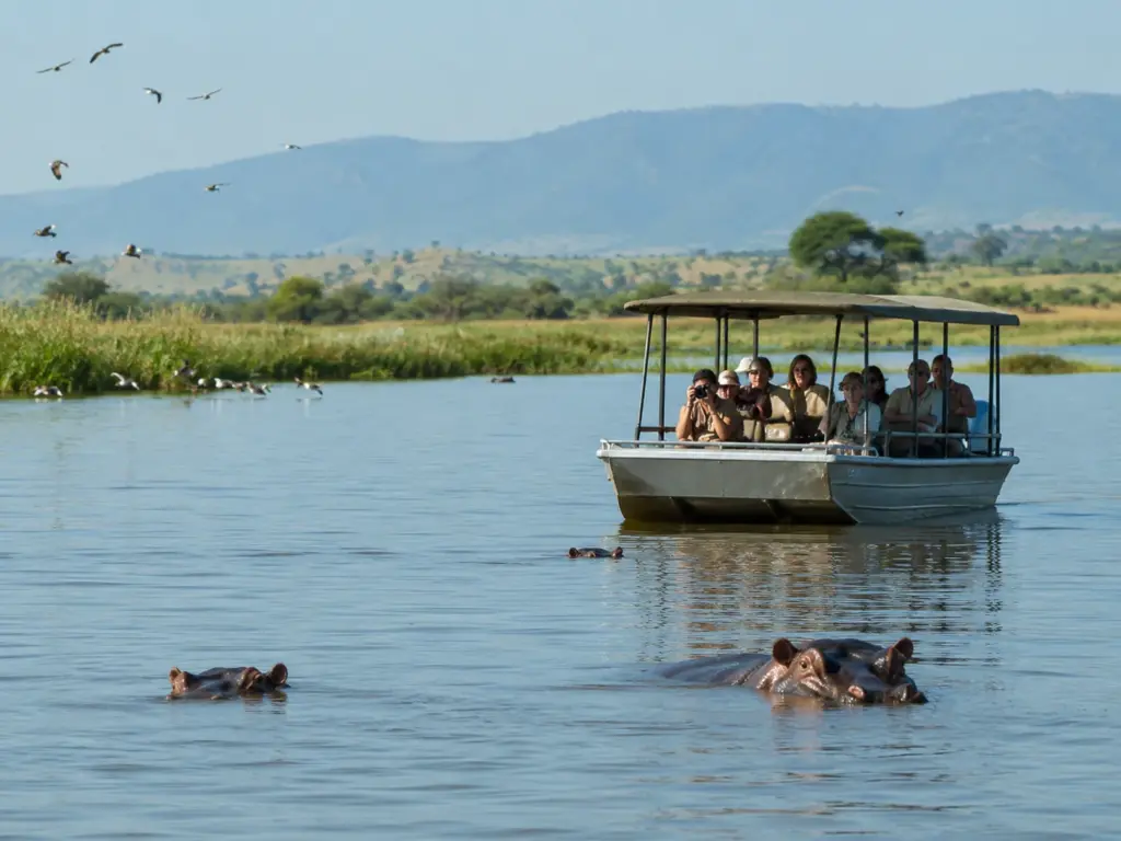 rwanda-akagera-boat-safari-hippos-lake-