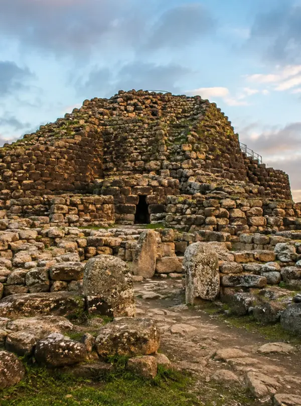 sardinia-ancient-stone-mound-ruins