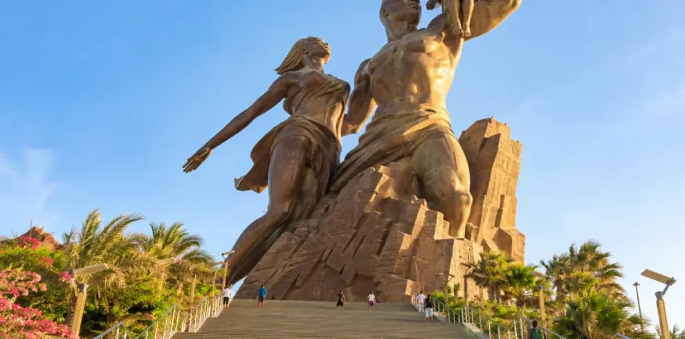senegal-african-renaissance-monument.